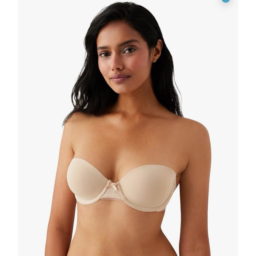 Seamless Strapless Bra in Nude with Light Lace Detail